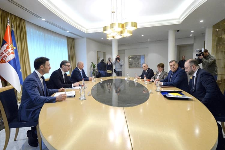 Dodik i Vučić razgovarali u Beogradu