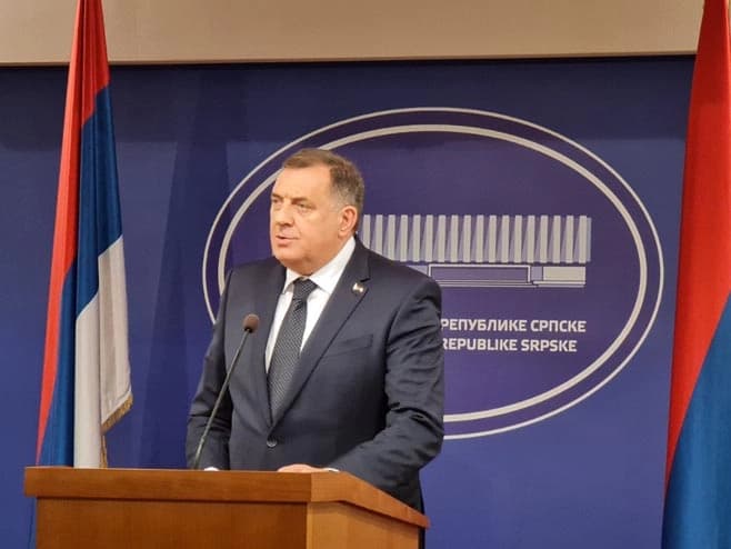 Dodik poručuje da Srbi pristaju samo na dejtonsku BiH