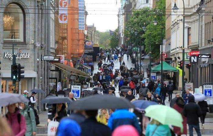 Evropske države ukidaju restrikcije, dolazi li kraj pandemije?