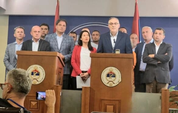 Koliko je realan opozicioni front?