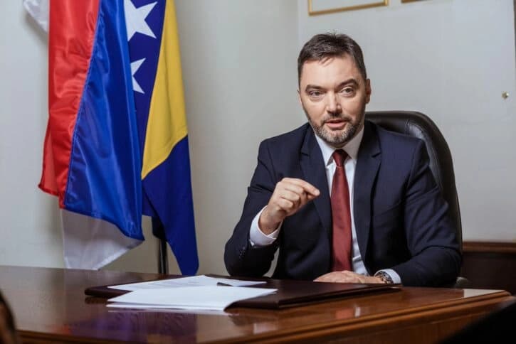 Košarac: Bosić se probudio iz zimskog sna, politički je potrošen i promašen