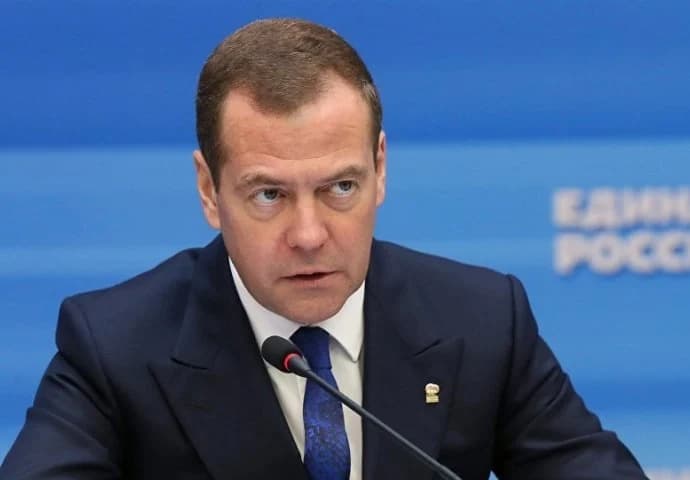 Medvedev: Mirotvorac je opet tu