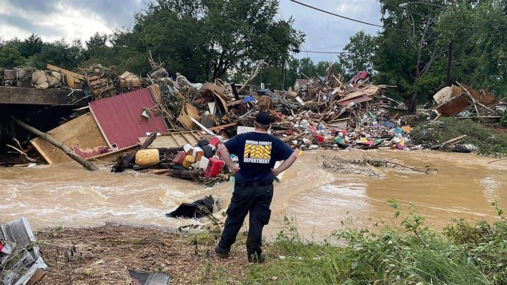 Najmanje 22 osobe poginule u poplavama u Tennesseeju