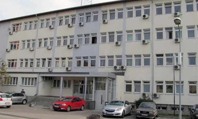 “Ne pričaj ništa, obojici nam može otići glava”