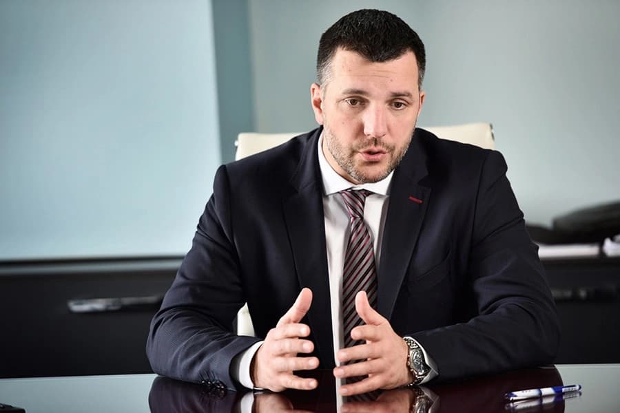 “Neka kiseonik nabavljaju Zolak i Stanivuković”