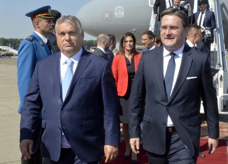 Orban i Sijarto stigli su Beograd