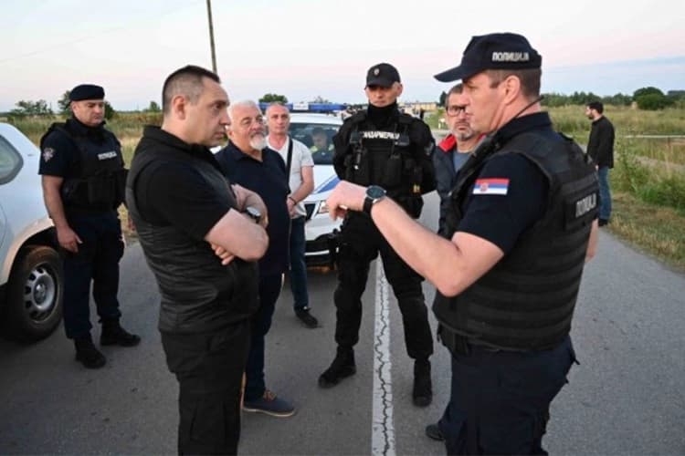 Otkriven ilegalni migrantski kamp, Vulin predvodio akciju