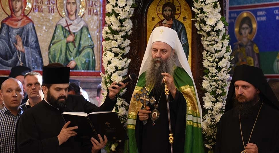 Patrijarh Porfirije uručio episkopu Ilarionu žezlo