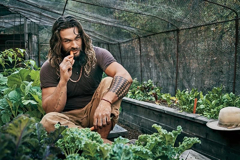 Povreda očiju, kila, izvađena rebra – Džejson Momoa: “Dokrajčen sam”