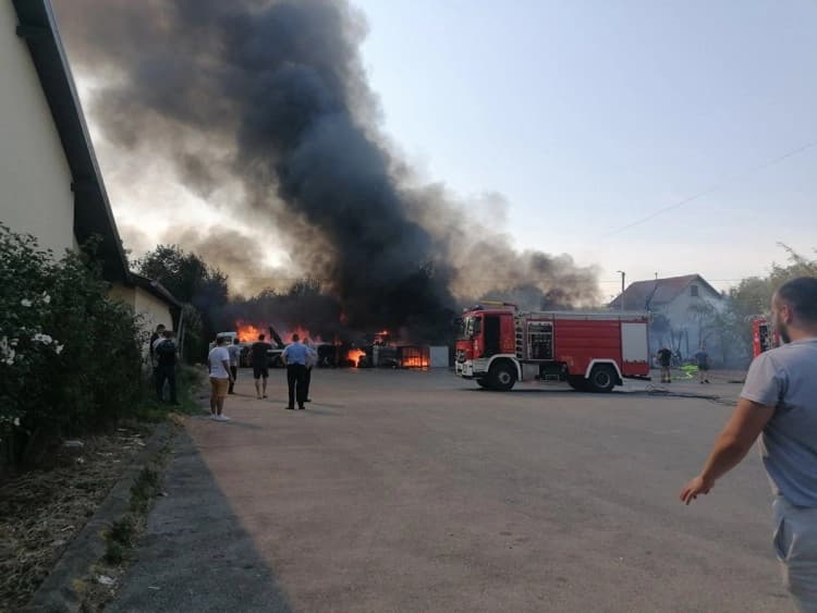 Požar u blizini željezničke stanice u Banjaluci