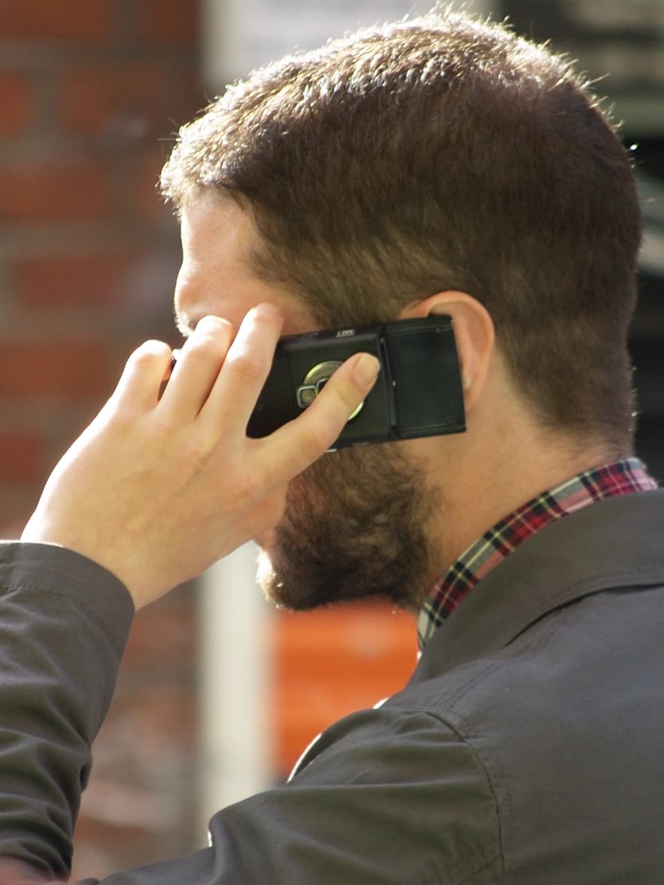 Pozovi Ubovića, prodaj glas