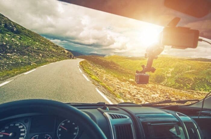 Preko mosta u Česmi krajem februara