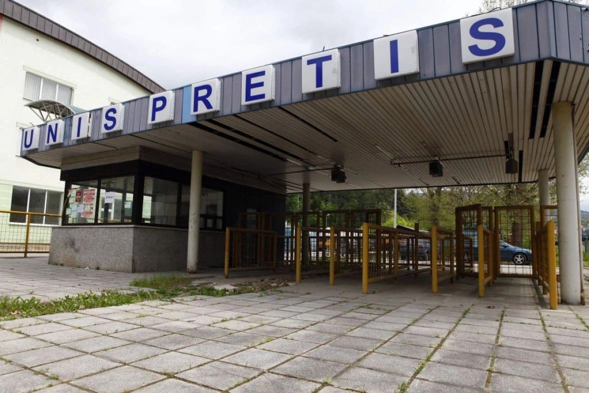 “Pretis” puca od dugova