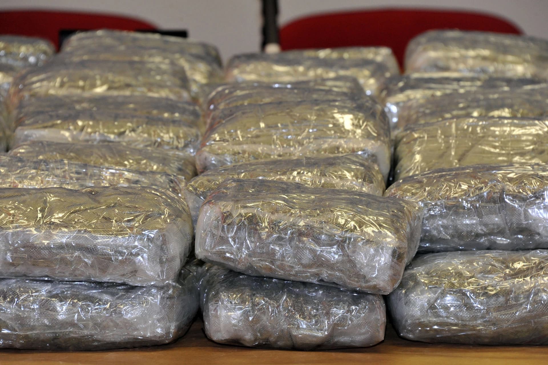 Pripadnik Oružanih snaga prevozio oko 30 kilograma marihuane