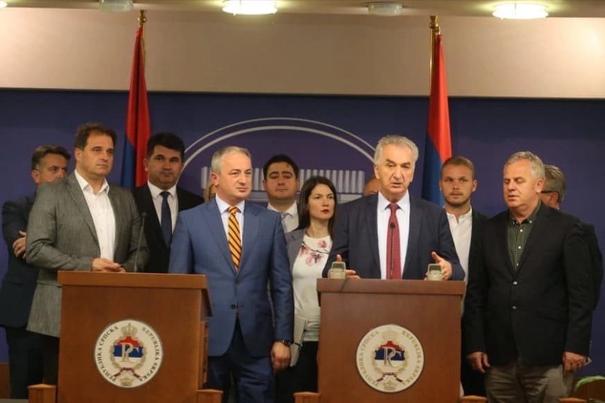 Propast ideje o vladi svih srpskih stranaka