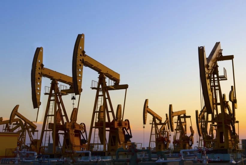 SAD obnovile licencu za prodaju ruske nafte do 16. maja