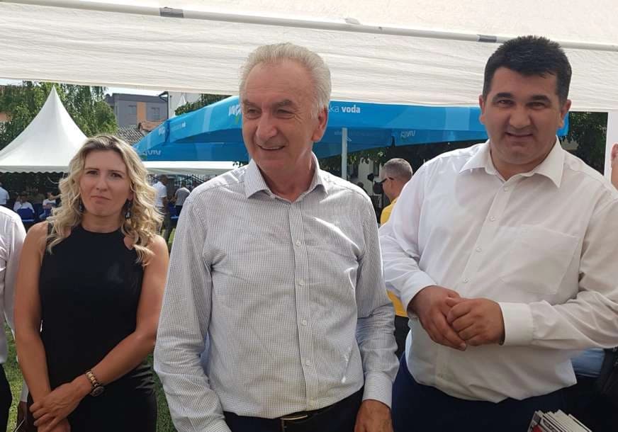 Šarović odgovorio na kritike vlasti “Samo lupajte i nastavite po svome”