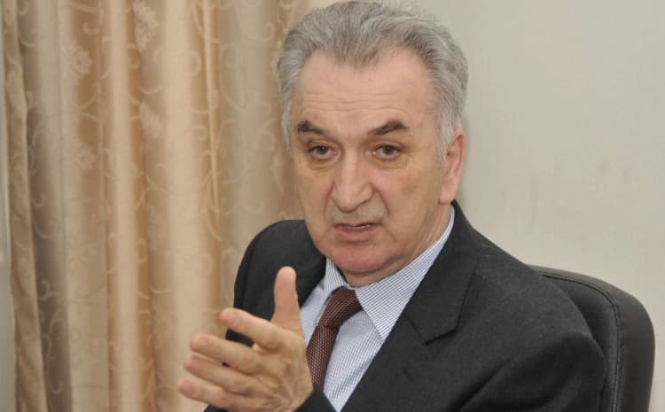 Šarović poručio da se Dodik krije iza Republike Srpske i naroda