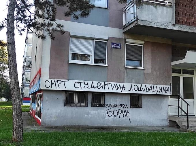 Šokantan grafit osvanuo u Banjaluci