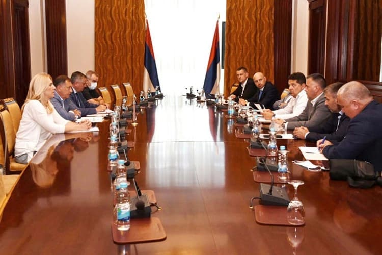 Stevandić: Sa SNSD je bio konstruktivan sastanak, a ne uslovljavanje