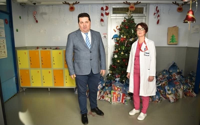 Stevandić uručio nikoljdanske paketiće