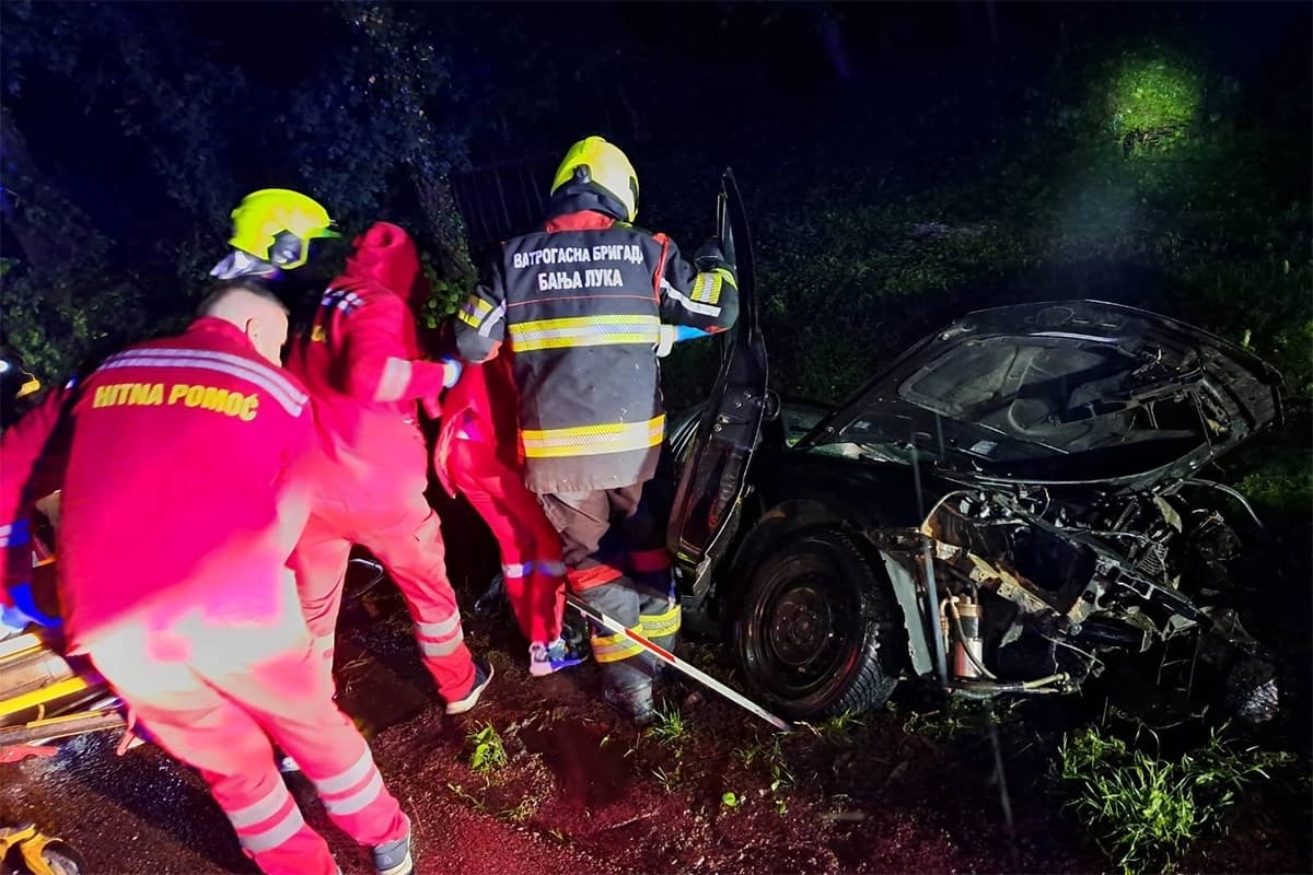 Teška saobraćajna nesreća kod Banjaluke, jedna osoba povrijeđena