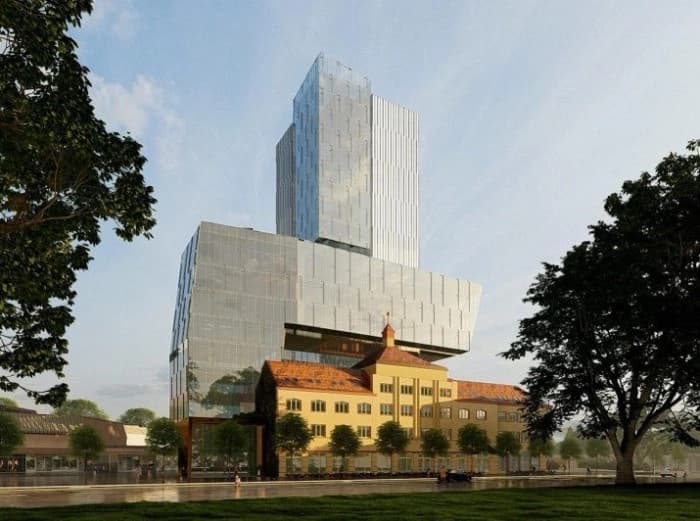 Teške mašine i radnici ponovo na gradilištu hotela Palas