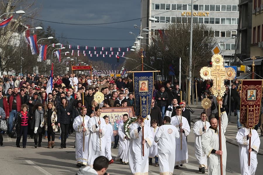 U ponedjeljak obustava saobraćaja u centru Banjaluke zbog litije