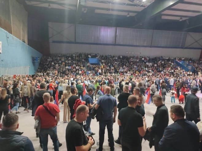 U Zvorniku veliki narodni miting “Branimo Srpsku”