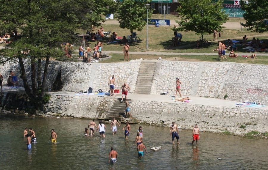 Uklanja se sporni kiosk sa banjalučke plaže