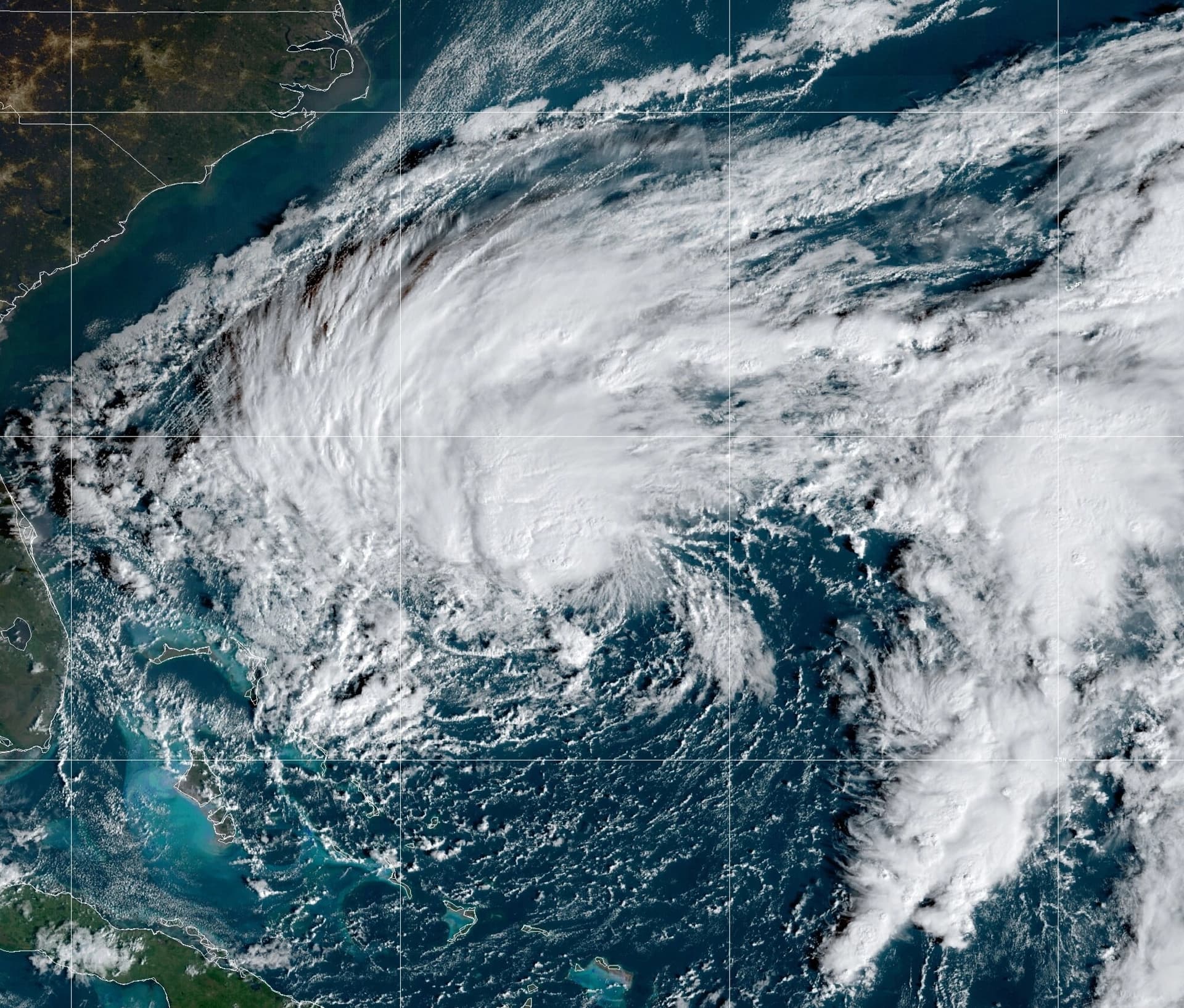 Uragan Nikol nadomak obala Floride