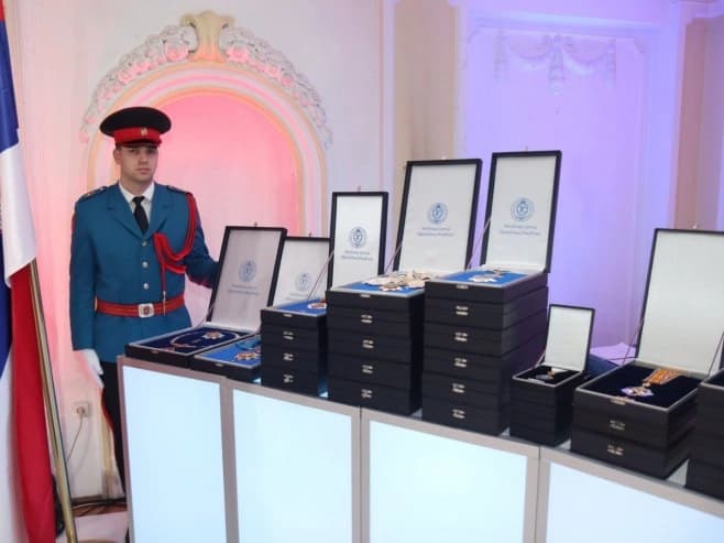 Uručena odlikovanja zaslužnim građanima i institucijama