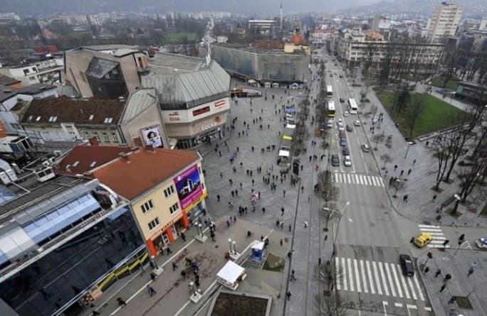 Utvrđen uzrok smrti muškarca koji se srušio na Trgu Krajine