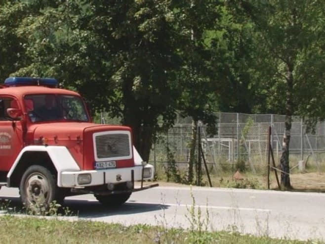 Vatra progutala kuću na Ozrenu: Sedmoro djece ostalo bez krova nad glavom