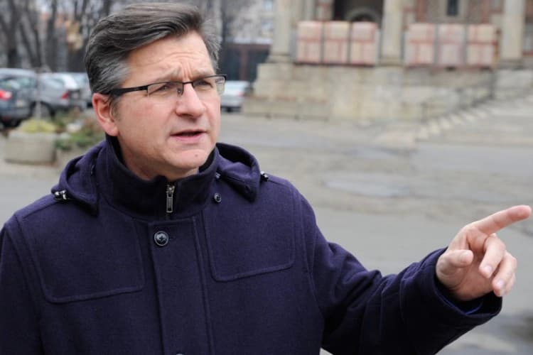 “Velika Britanija tretira BiH kao koloniju”