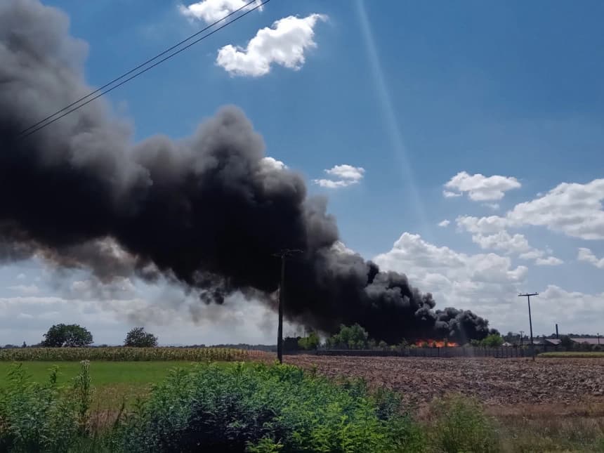 Veliki požar kod Bijeljine, vatra guta prostorije kompanije