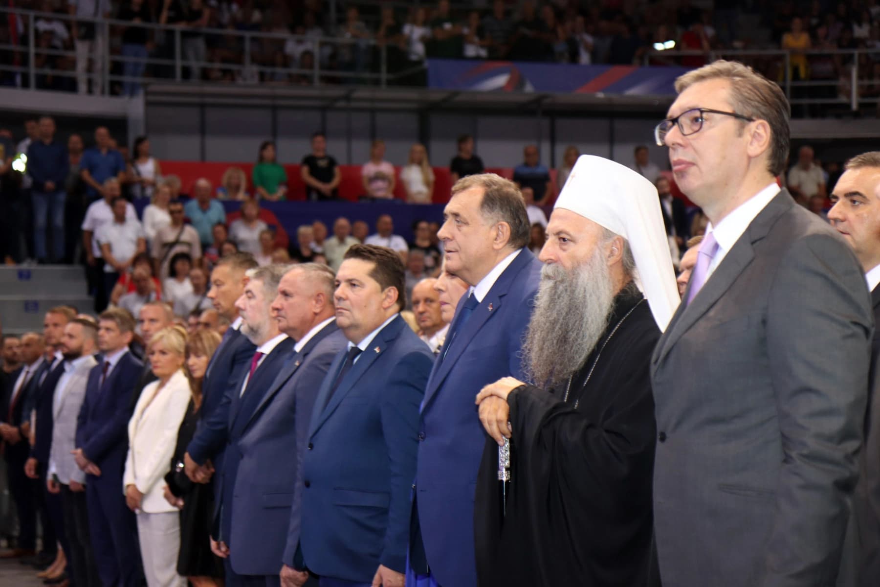 Vučić: Srbi imaju jednu jedinu zastavu i rod kojeg se ne stide