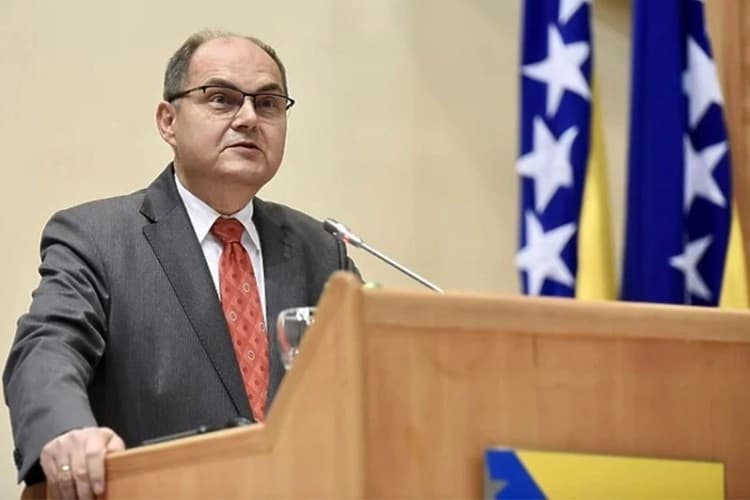 Austrijanci o potezima Schmidta: Hrvatska od SAD-a tražila izmjene zakona u skladu sa zahtjevima HDZ-a