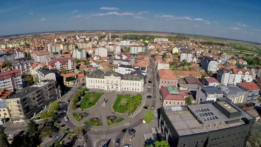 Bijeljina reaguje! Na gradskom trgu potpisivanje peticije za odbacivanje Inckovog zakona