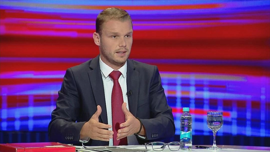 Bliski saradnici Stanivukovića napustili odborničku listu PDP-a; Tvrde da je svjestan poraza i da planira nemire u izbornoj noći