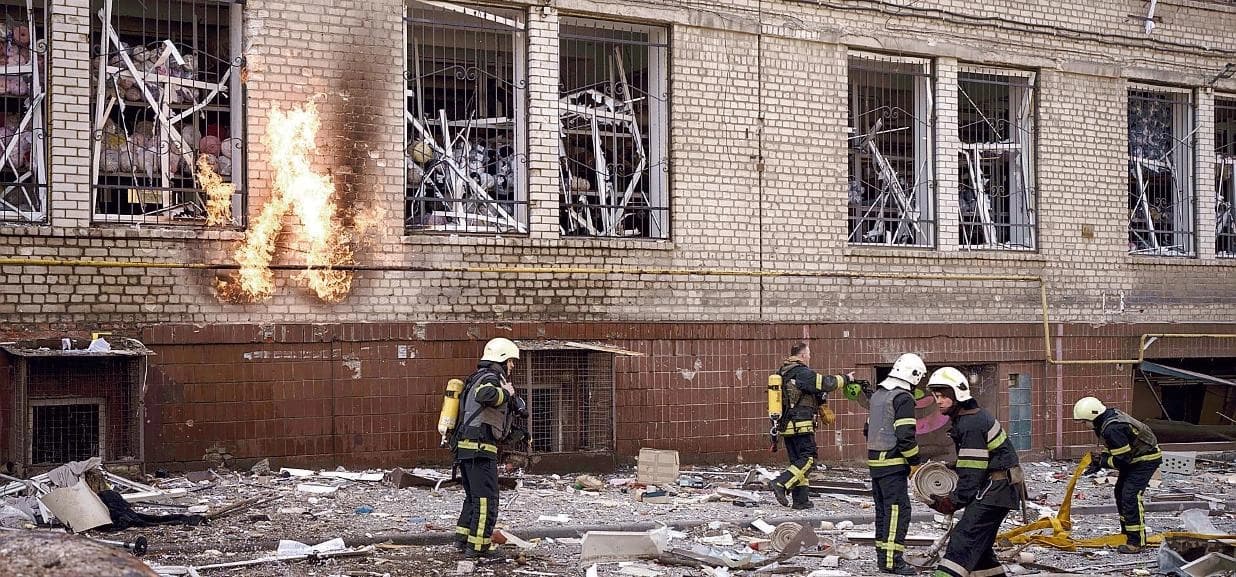 Britanci tvrde da Rusi nisu promijenili cilj uprkos povlačenju, pogođena infrastruktura kod Kijeva