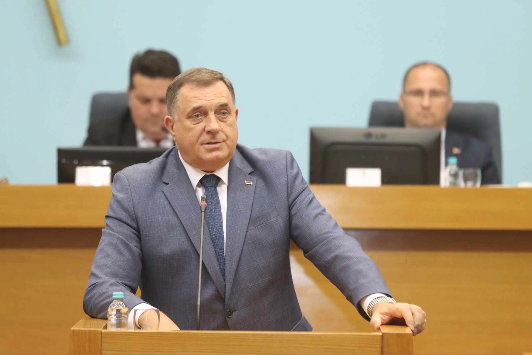 Dodik: BiH ne može funkcionisati s bonskim ovlašćenjima