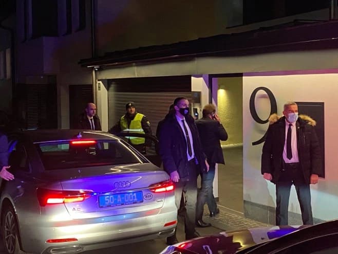 Dodik, Čović i Izetbegović nisu davali izjave: Završen sastanak Varheljija i Satlera sa liderima SNSD, HDZ i SDA