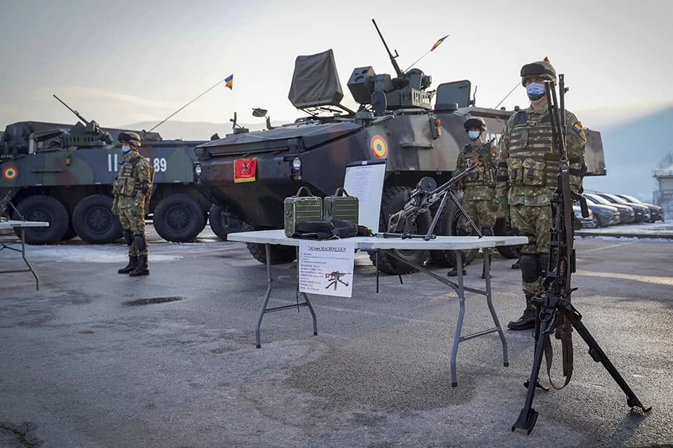 EUFOR saopštio da je dobio pojačanje iz Rumunije u vidu oklopnih transportera