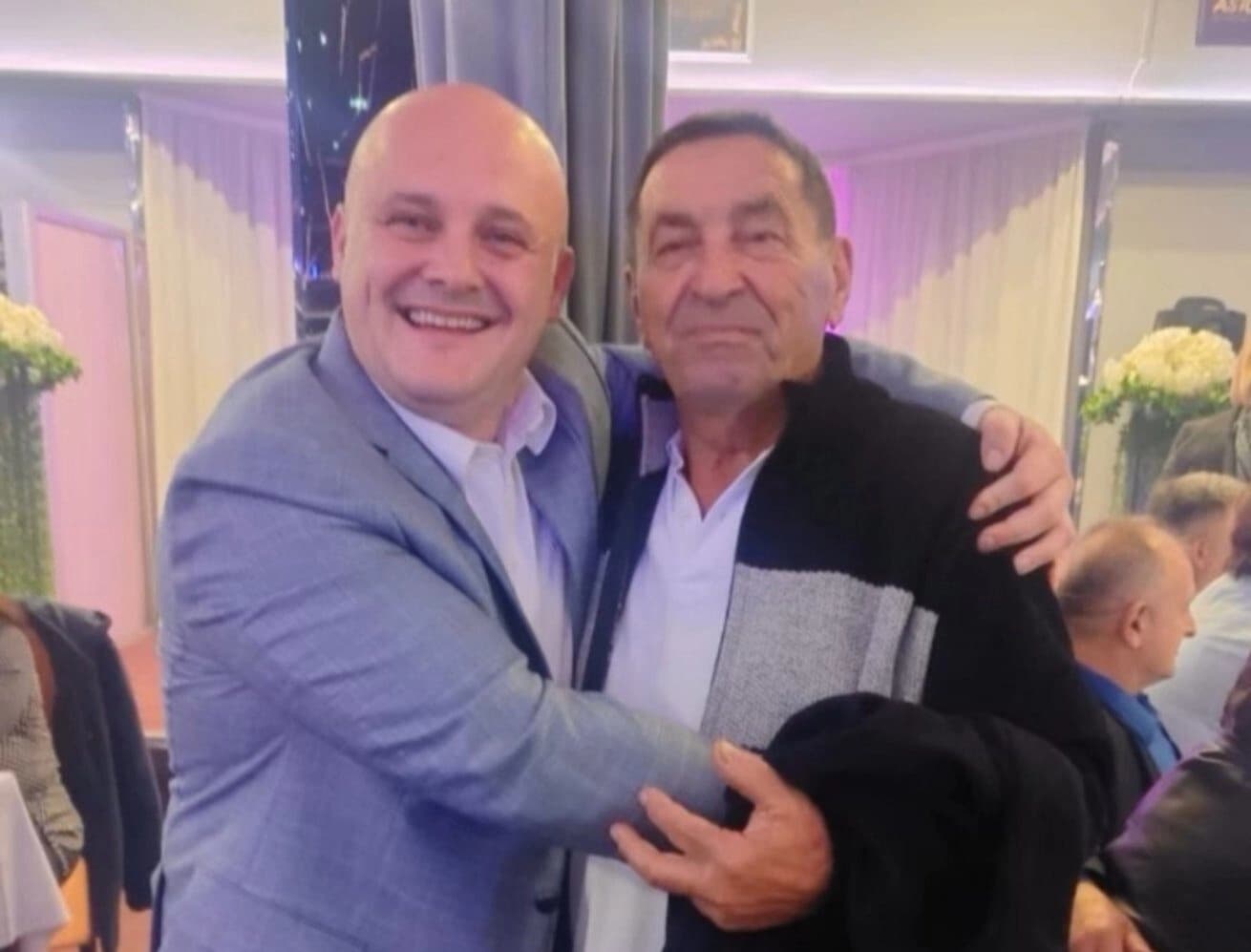 Fejton: Sa druge strane mikrofona DEJAN SEJMANOVIĆ – BEZ POLITIKE MOLIM