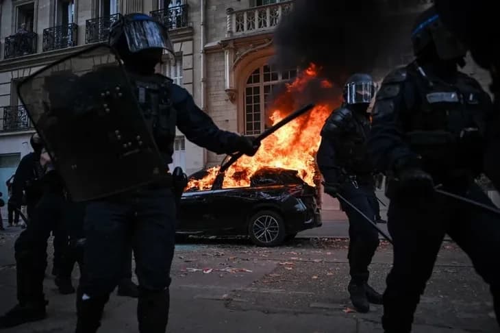 Francuska: Opsadno stanje širom zemlje zbog velikih protesta (VIDEO)