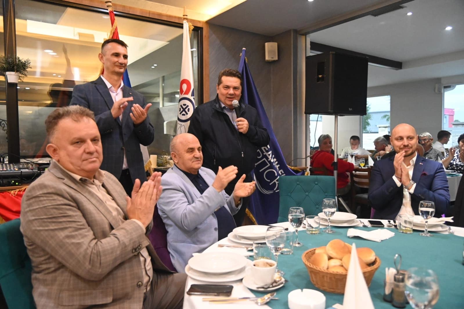 Gradiška ostaje jedan od bastiona Ujedinjene Srpske: Podrška zajedničkom kandidatu Adžiću od druge najjače partije u Gradu