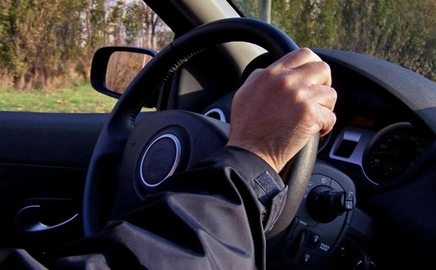 Gradiška: Zaboravio suprugu na granici i krenuo u Njemačku