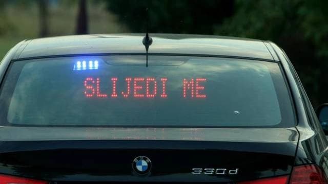 Hrvatska: Bh. državljanin vozeći 250 km/h bježao od policije pa se zabio u ogradu