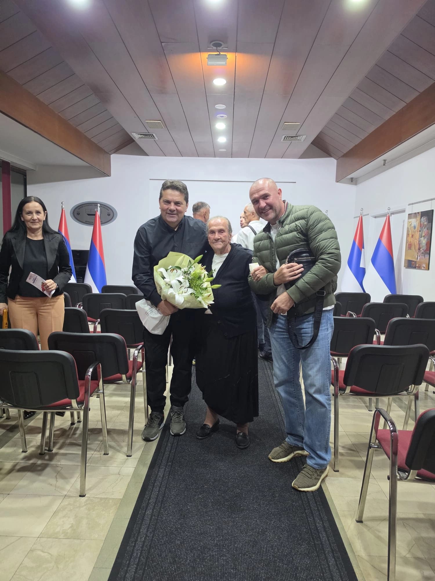 I stari i mladi na tribini US u Derventi: Stevandić poručio da stranka ima superioran nacionalni i ekonomski program